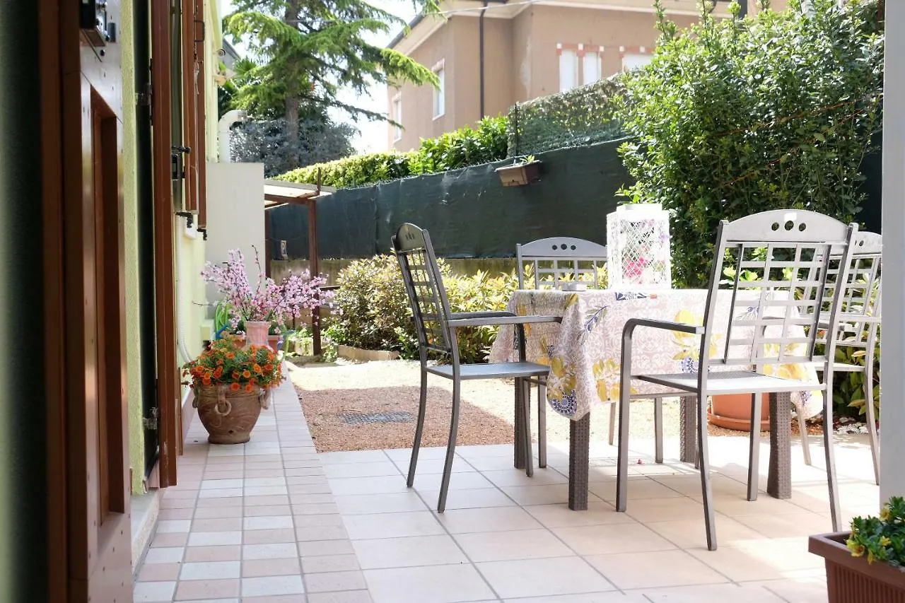 Apartment La Casa Dei Nonni Sul Garda Appartamenti Peschiera del Garda